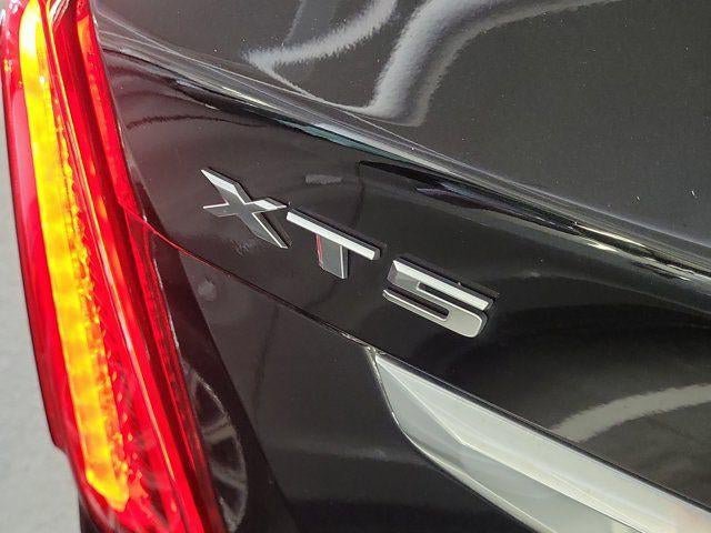 Certified 2023 Cadillac XT5 Luxury FWD image 7