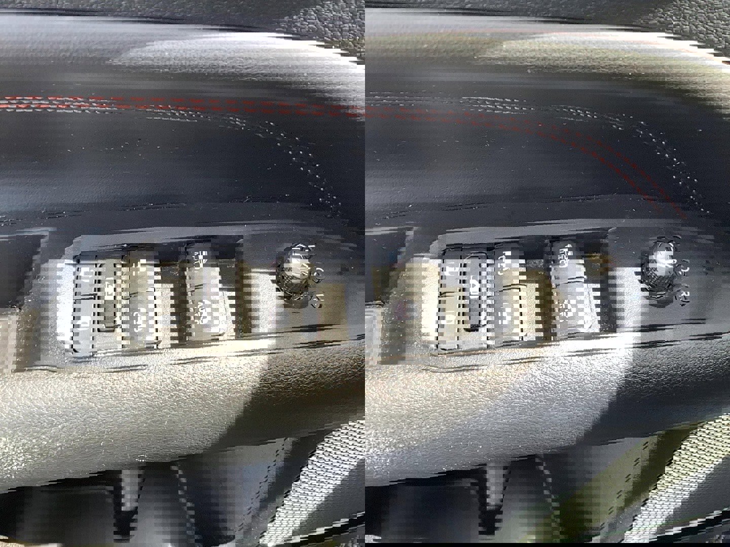 Certified 2022 Jeep Compass Trailhawk w/ Trailhawk Convenience Group image 10