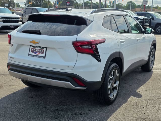 Used 2025 Chevrolet Trax LT w/ LT Convenience Package FWD image 13