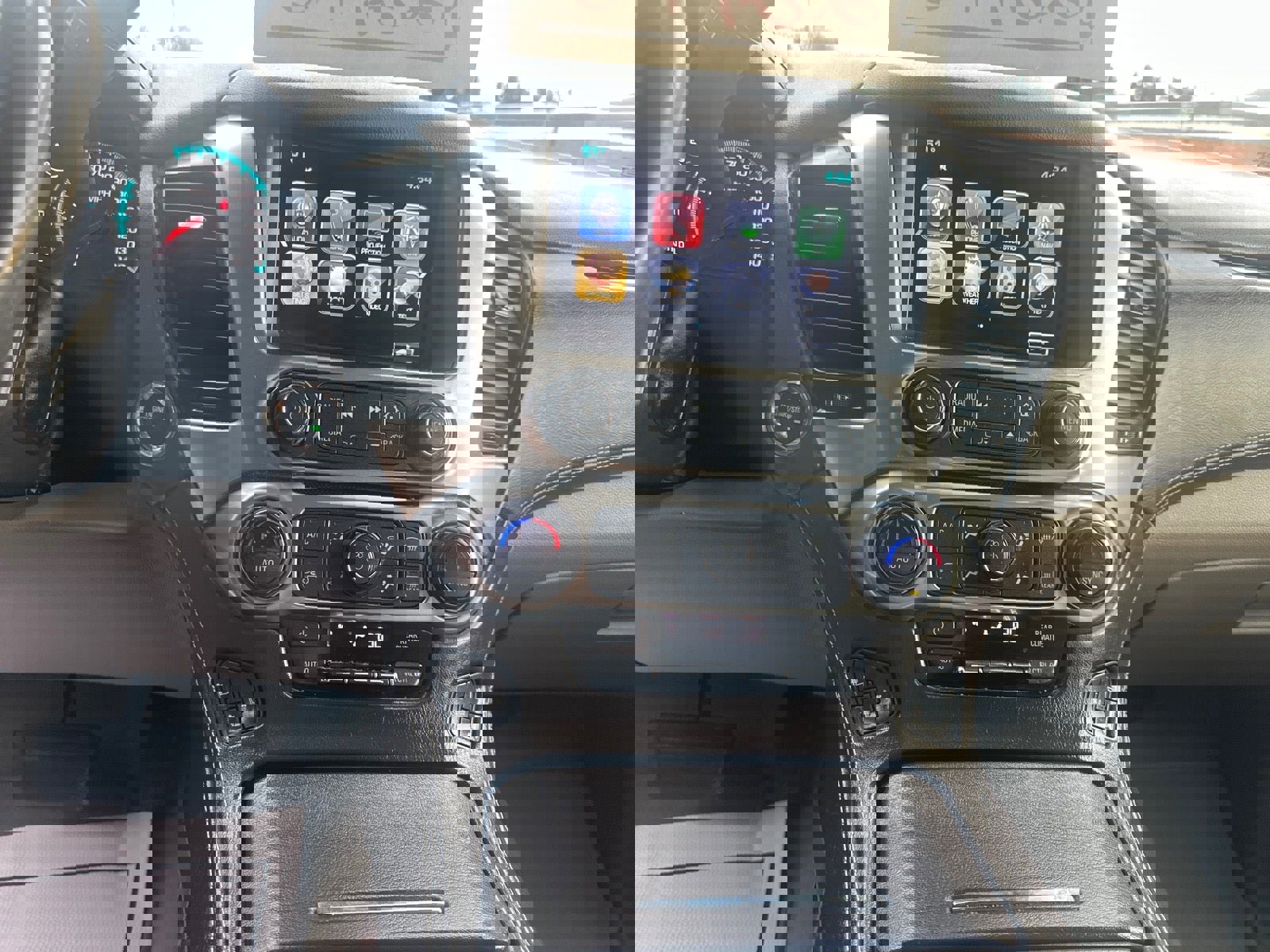 Used 2017 Chevrolet Suburban Premier image 25