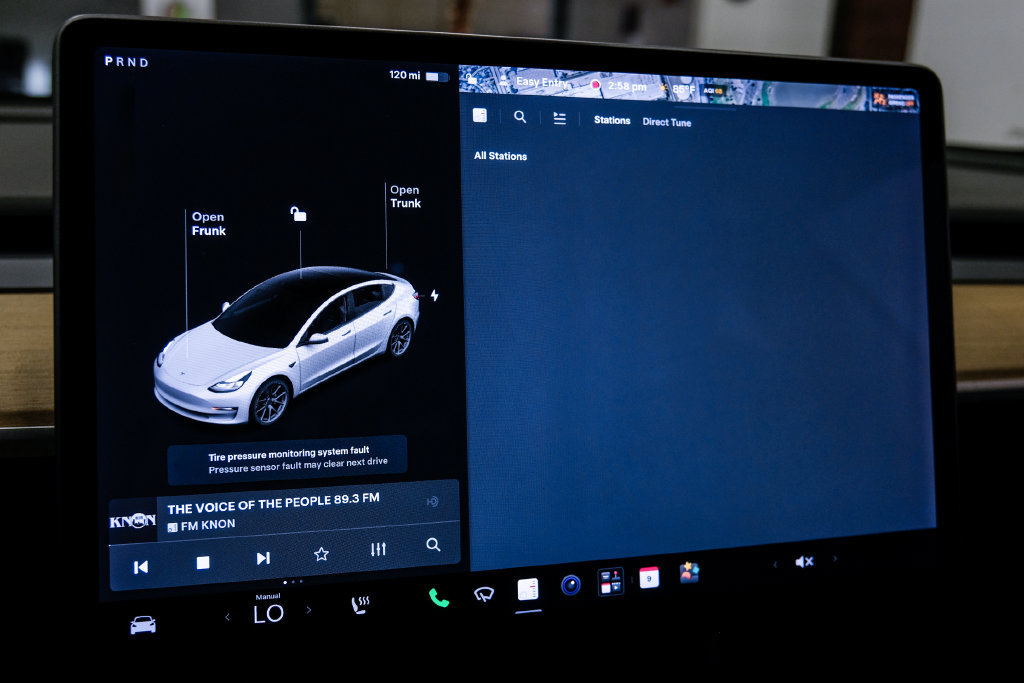 Used 2021 Tesla Model 3 Standard Range Plus RWD image 31