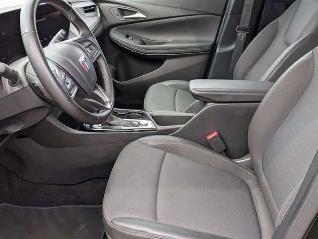 Used 2025 Buick Encore GX Preferred AWD/4WD image 12