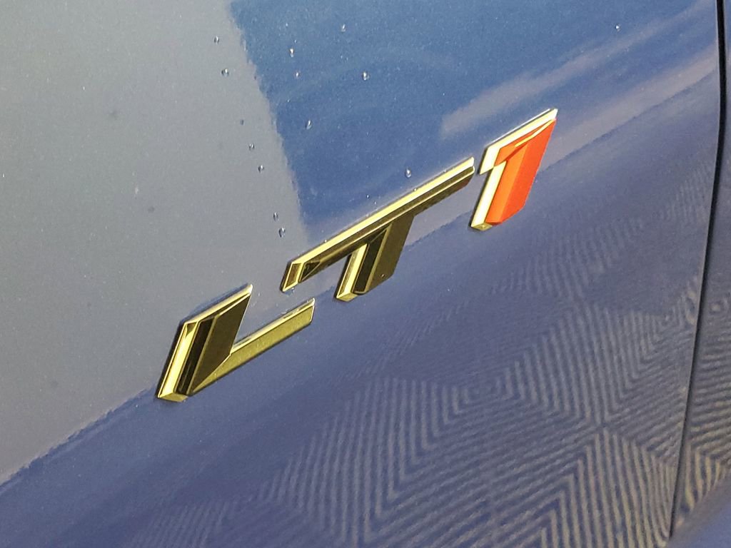 Used 2020 Chevrolet Camaro LT w/ Technology Package image 9