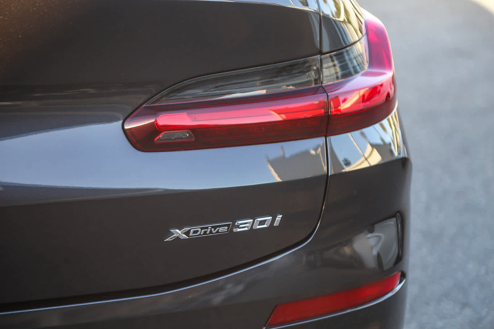 Used 2023 BMW X4 xDrive30i w/ Convenience Package image 7