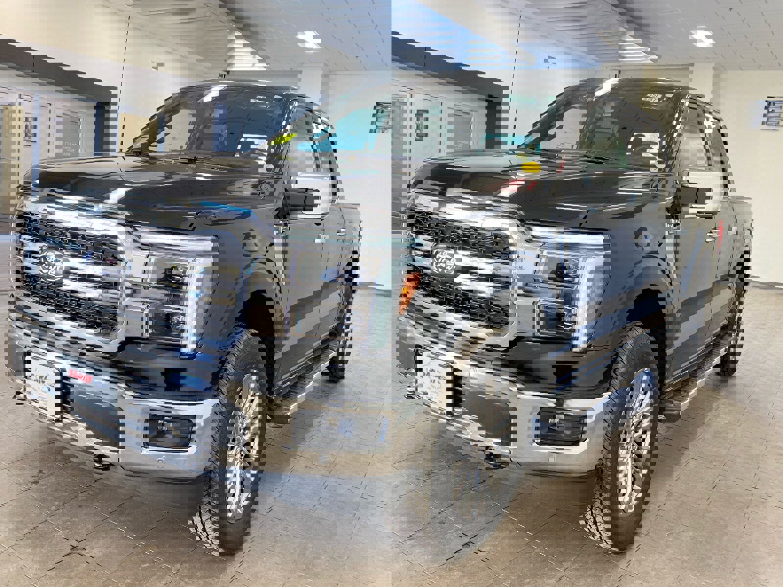 New 2025 Ford F150 Lariat w/ Equipment Group 502A High image 4