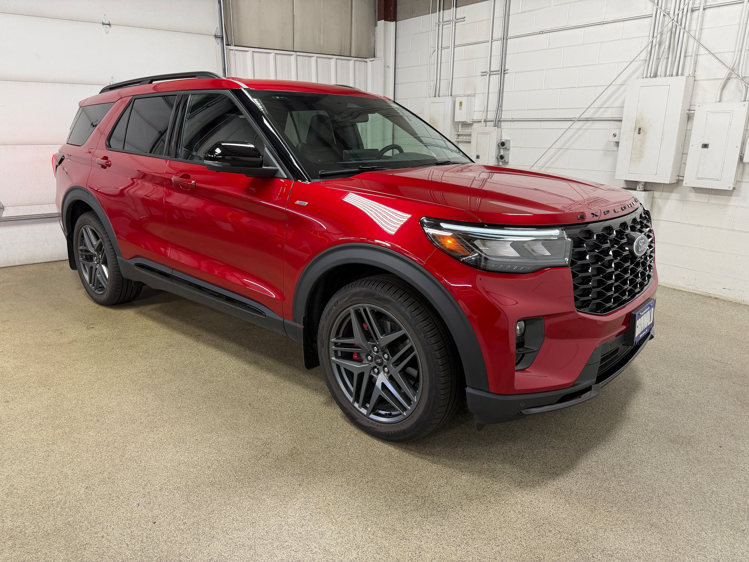 New 2026 Ford Explorer ST-Line w/ ST-Line Street Pack AWD/4WD image 5