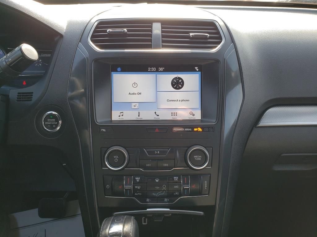 Used 2018 Ford Explorer XLT w/ Equipment Group 202A image 28