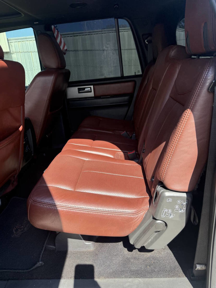 Used 2014 Ford Expedition EL King Ranch RWD image 13