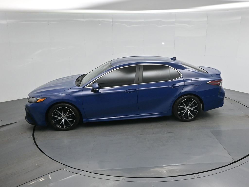 Used 2023 Toyota Camry SE w/ Cold Weather Package image 39