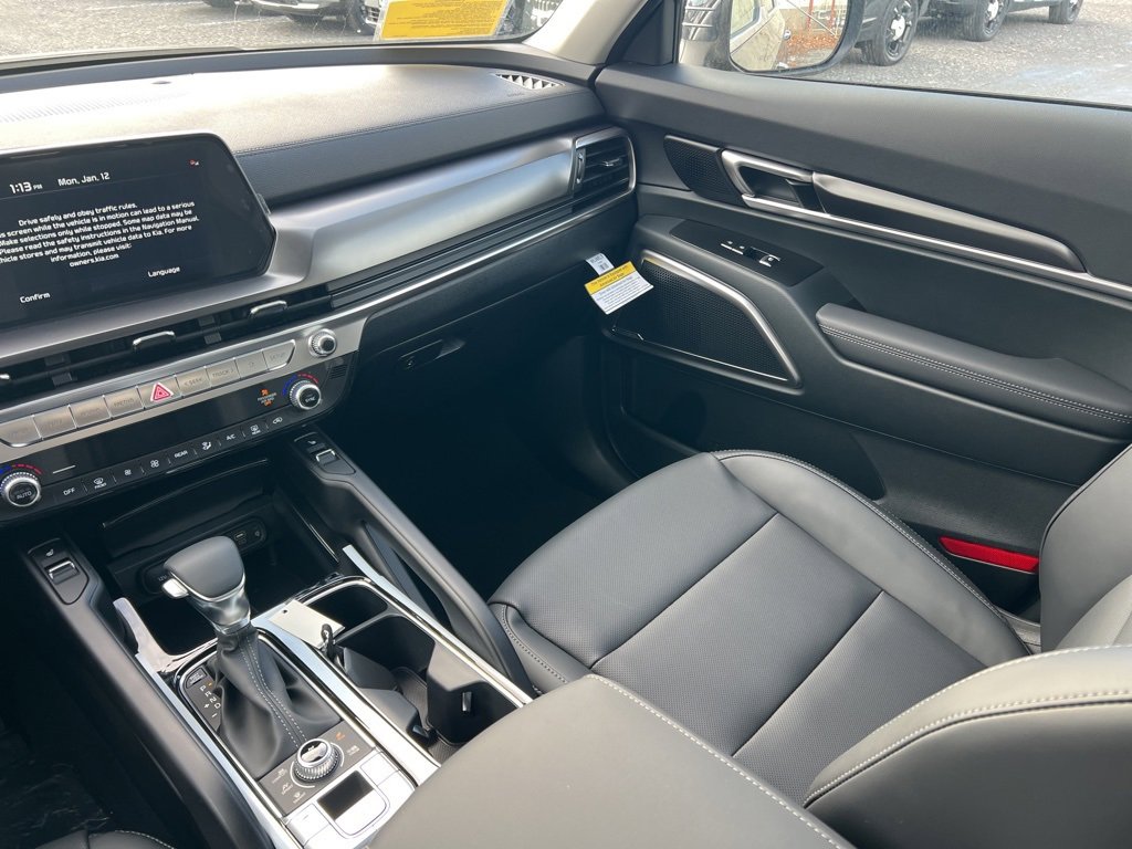 New 2025 Kia Telluride S image 13