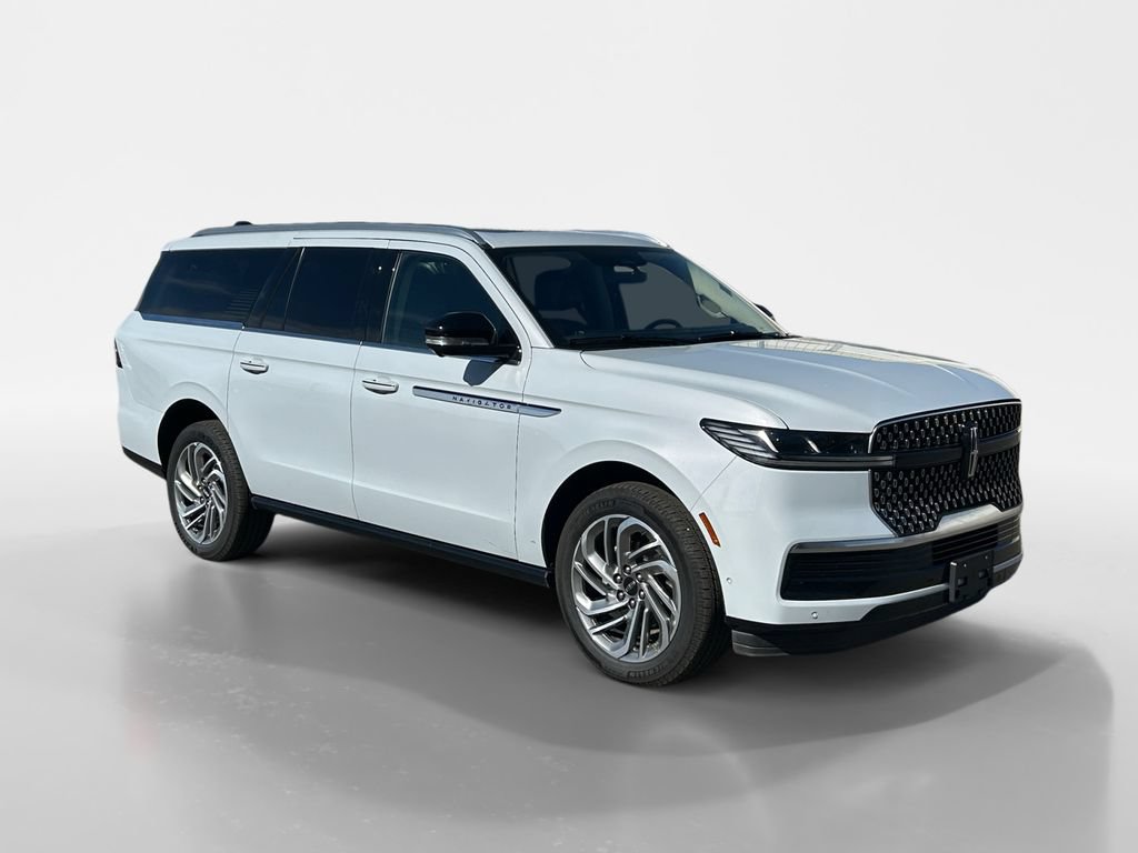Used 2025 Lincoln Navigator L Reserve AWD/4WD image 8