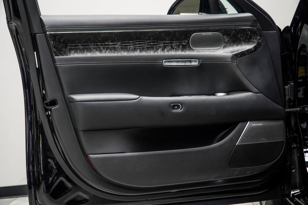Used 2024 Genesis G90 3.5T image 41