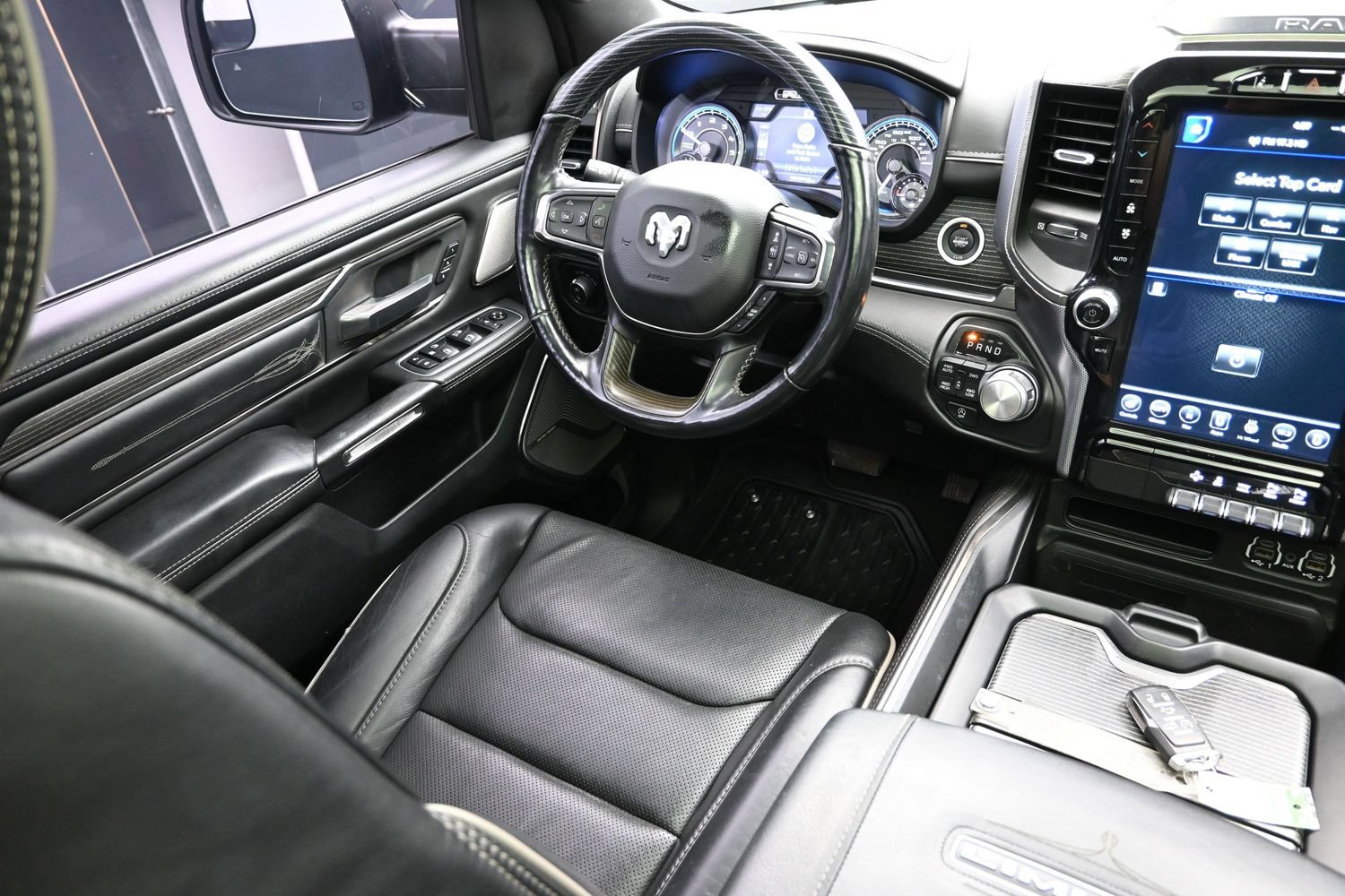 Used 2020 RAM 1500 Limited w/ Black Appearance Package AWD/4WD image 24