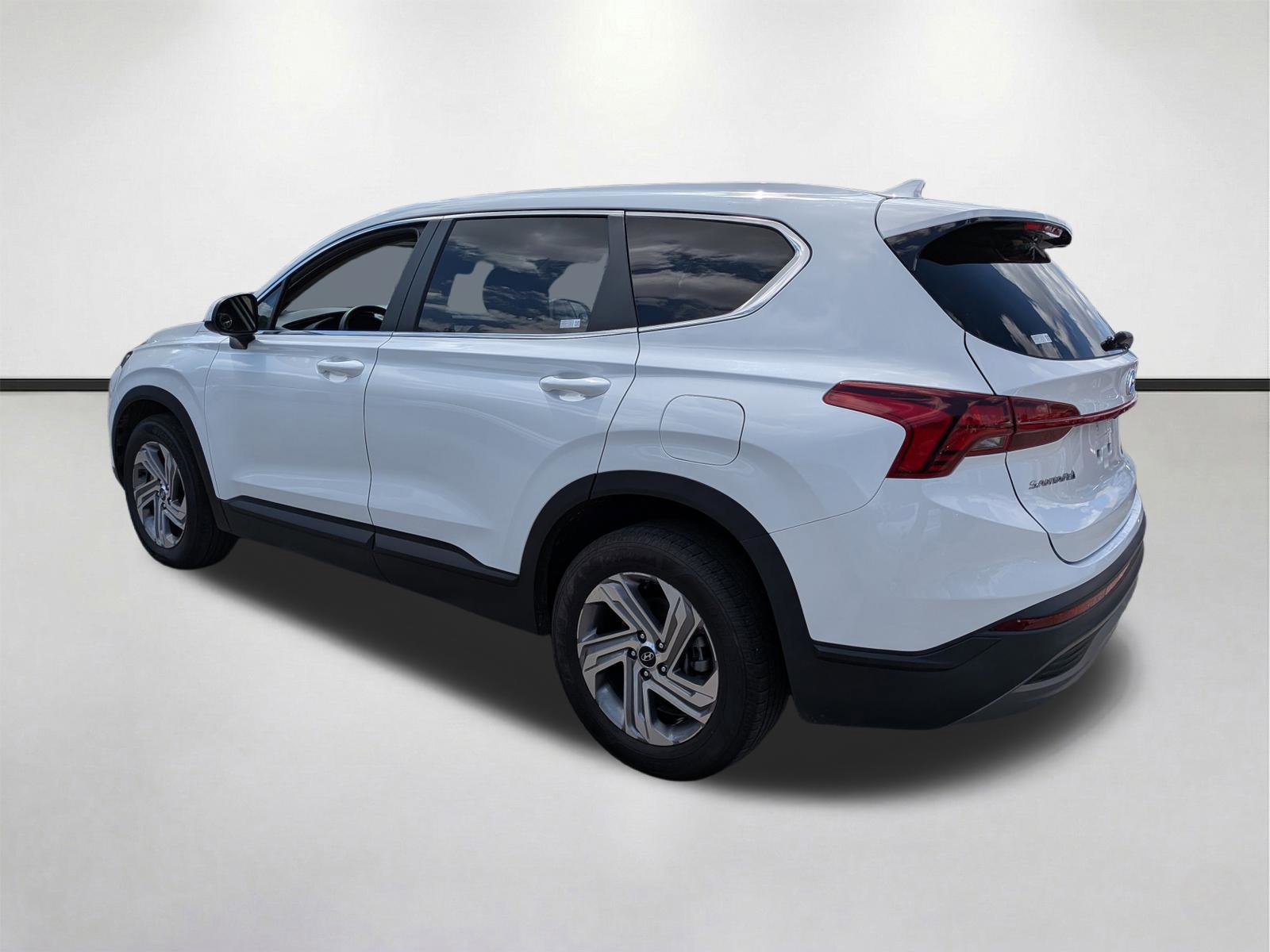 Used 2023 Hyundai Santa Fe SE FWD image 6