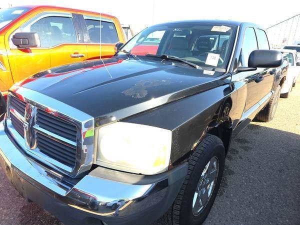 Used 2005 Dodge Dakota SLT
