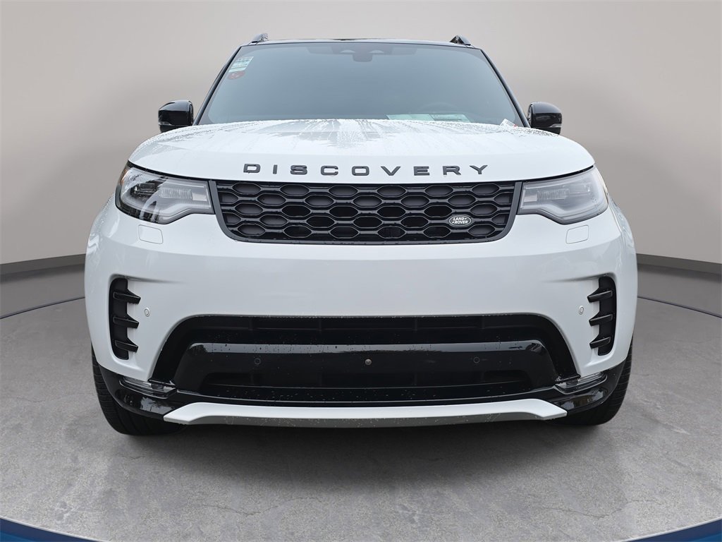 New 2025 Land Rover Discovery Dynamic SE image 2