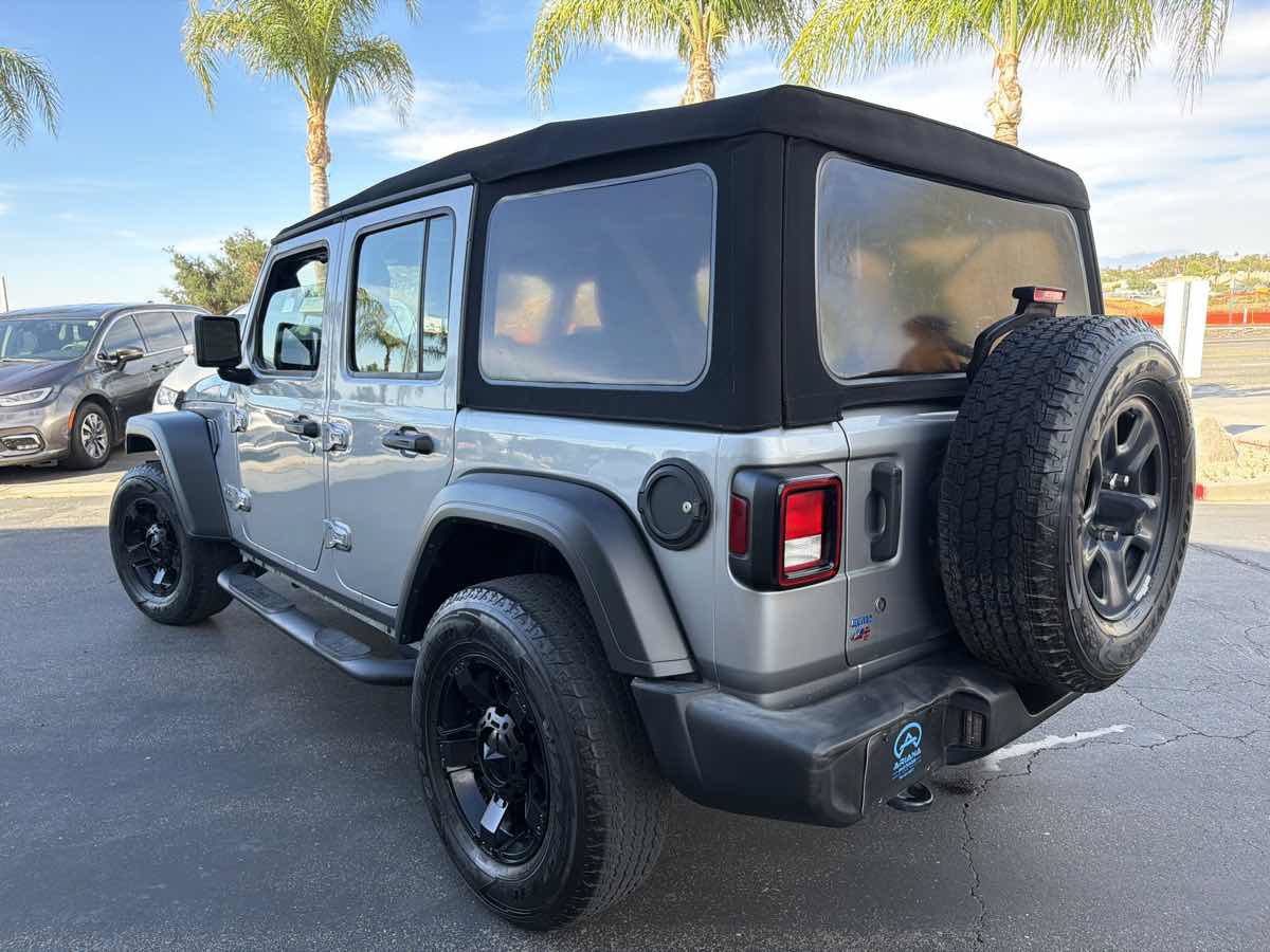 Used 2018 Jeep Wrangler Unlimited Sport AWD/4WD image 6