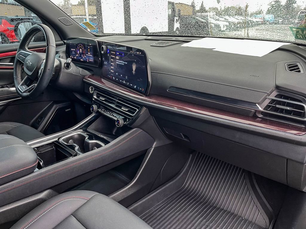 Used 2025 Chevrolet Traverse Z71 w/ Enhanced Driving Package image 36