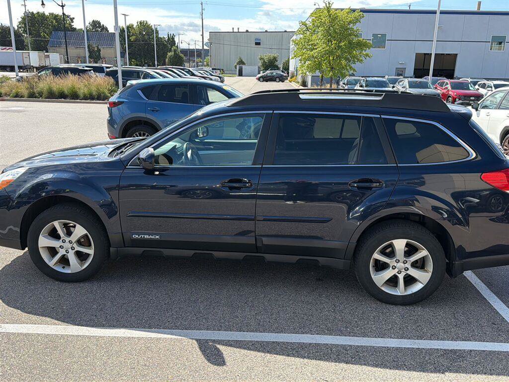 Used 2014 Subaru Outback 2.5i Premium AWD/4WD image 4