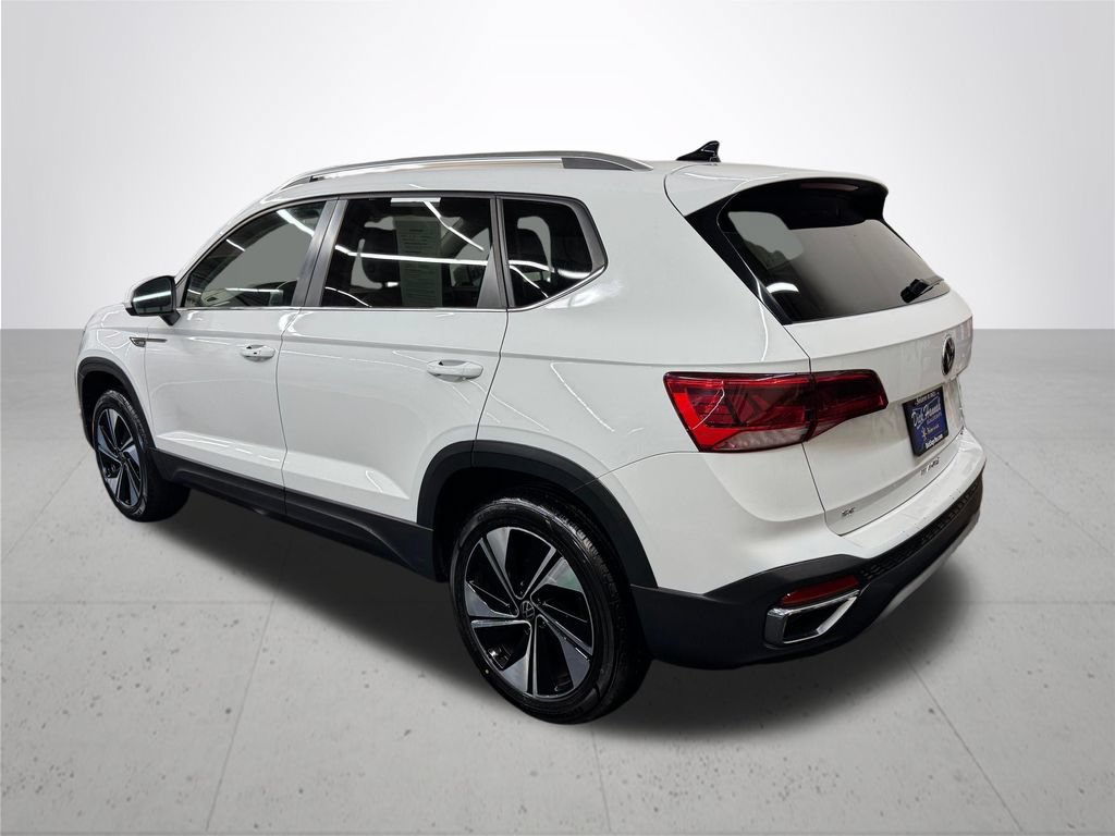 Used 2024 Volkswagen Taos SE AWD/4WD image 4