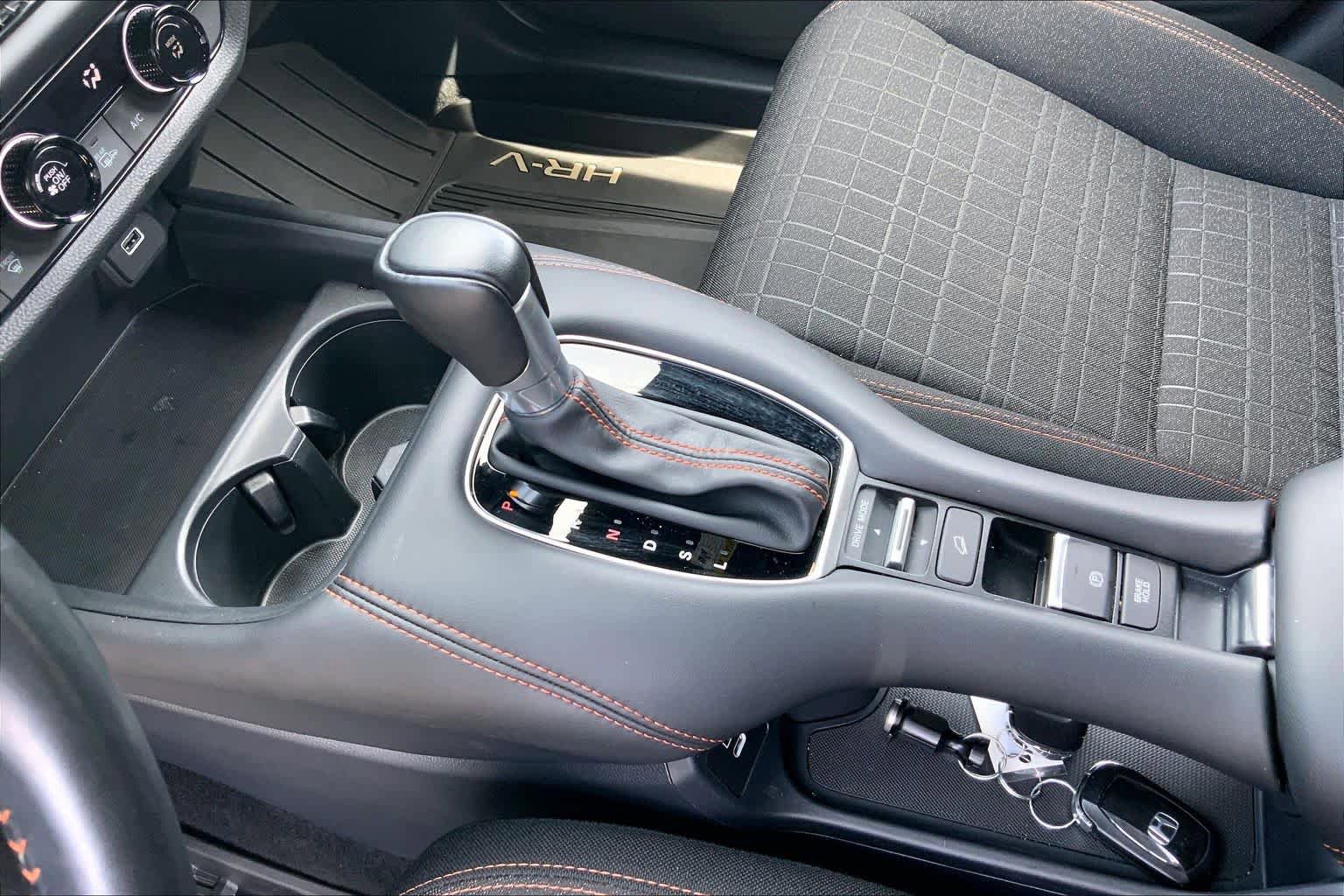 Used 2025 Honda HR-V Sport image 16