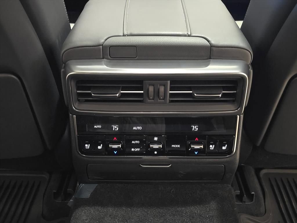 New 2025 Lexus LX 700h Luxury image 33