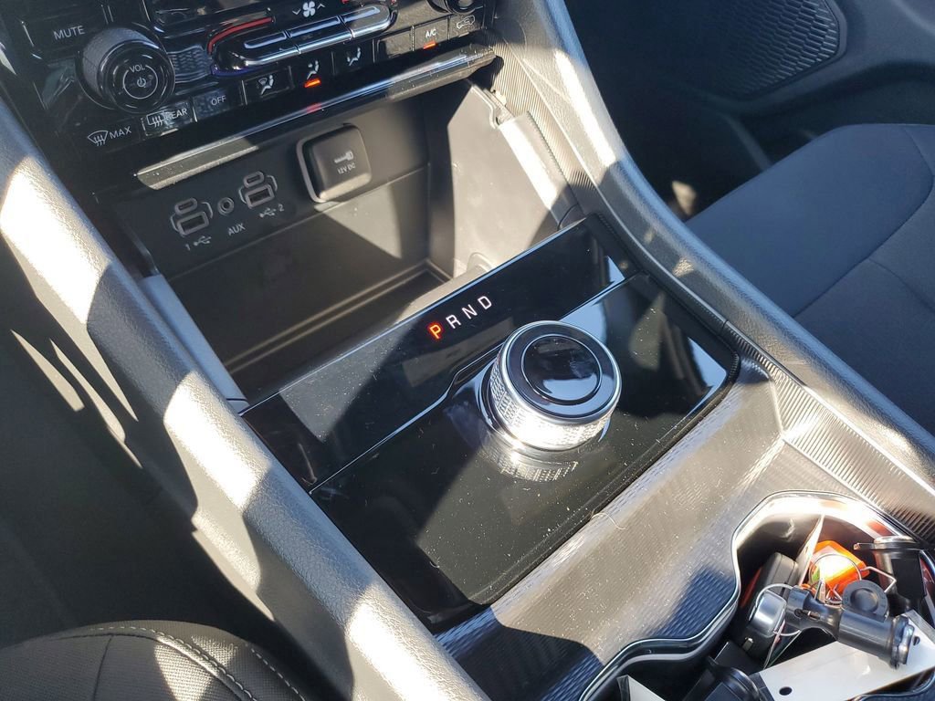 New 2025 Jeep Grand Cherokee L Laredo image 31