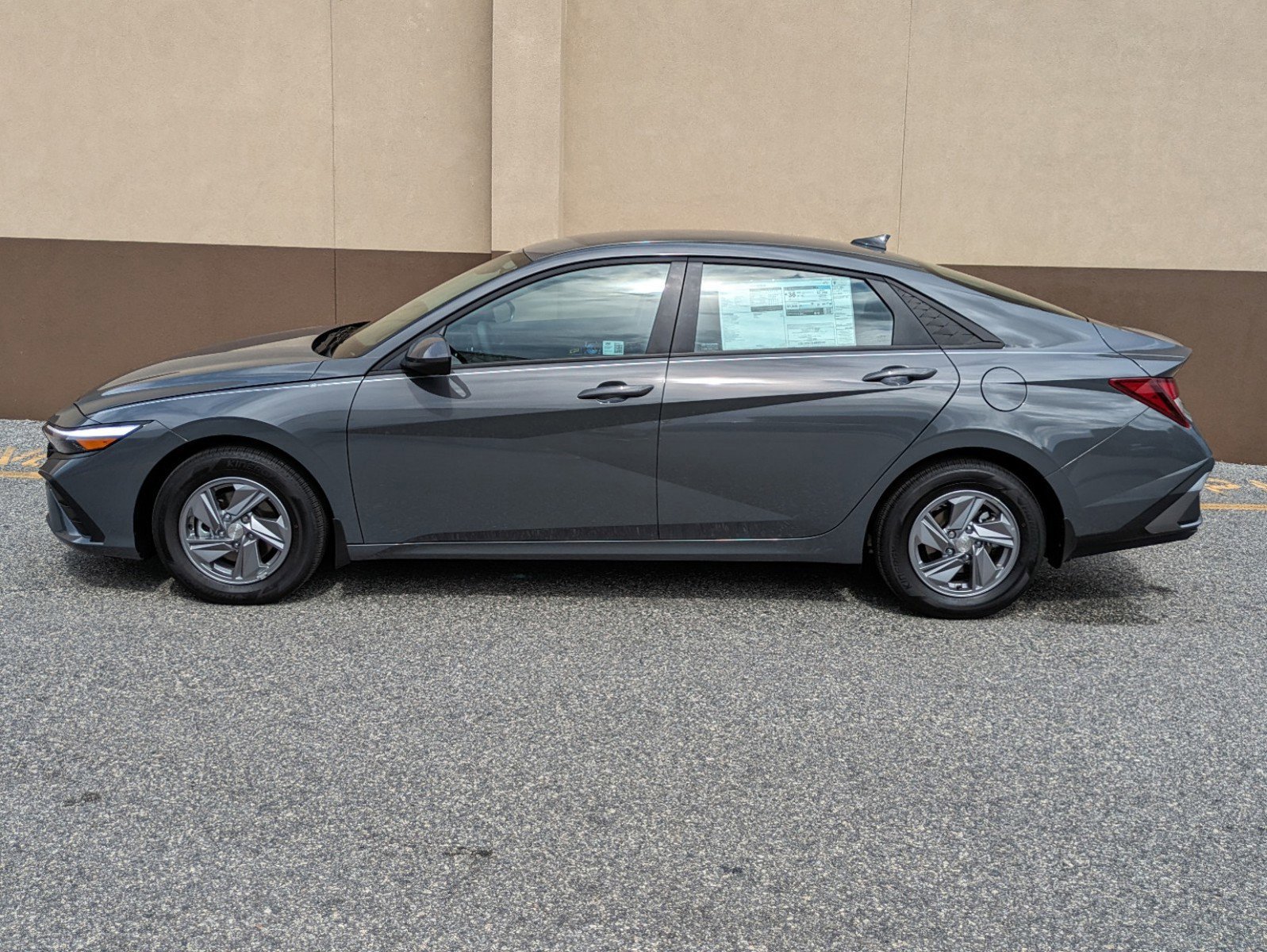 New 2026 Hyundai Elantra SE image 9