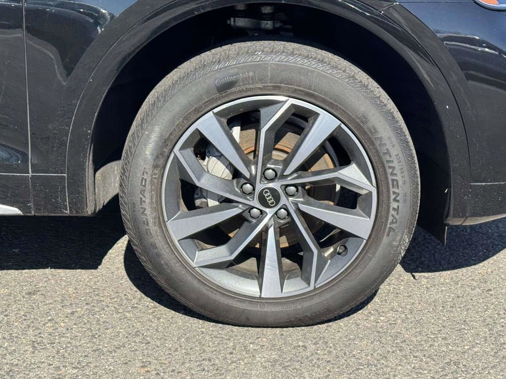 Used 2023 Audi Q5 2.0T Premium Plus w/ Premium Plus Package image 6