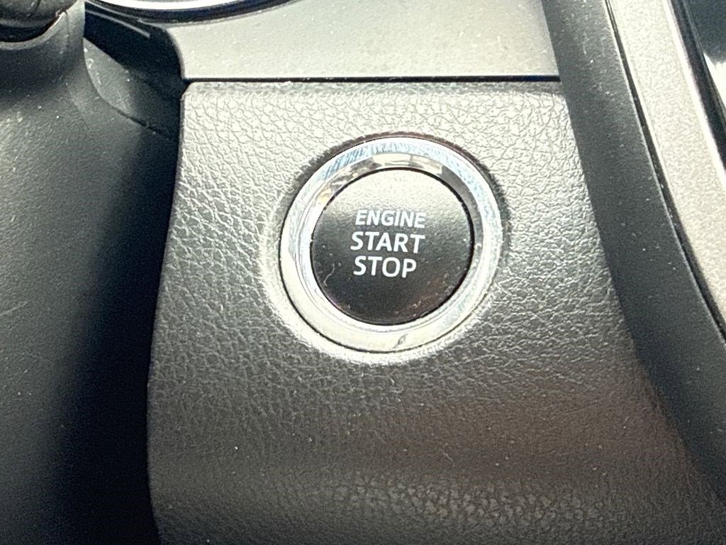 Used 2020 Toyota Camry XLE FWD image 26