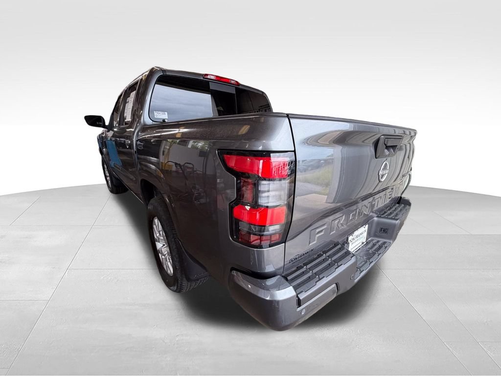 Used 2023 Nissan Frontier SV w/ SV Convenience Package AWD/4WD image 3