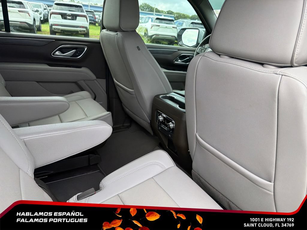 Used 2024 GMC Yukon SLT w/ SLT Luxury Package AWD/4WD image 30