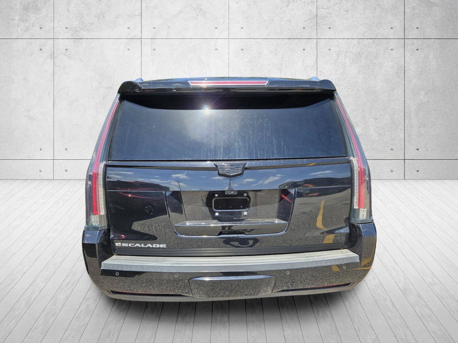 Used 2019 Cadillac Escalade Premium Luxury w/ Escalade Sport Edition RWD image 10
