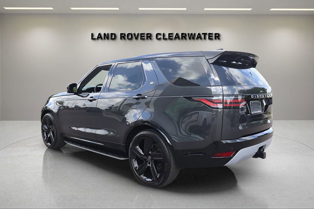 Used 2024 Land Rover Discovery Metropolitan Edition AWD/4WD image 3