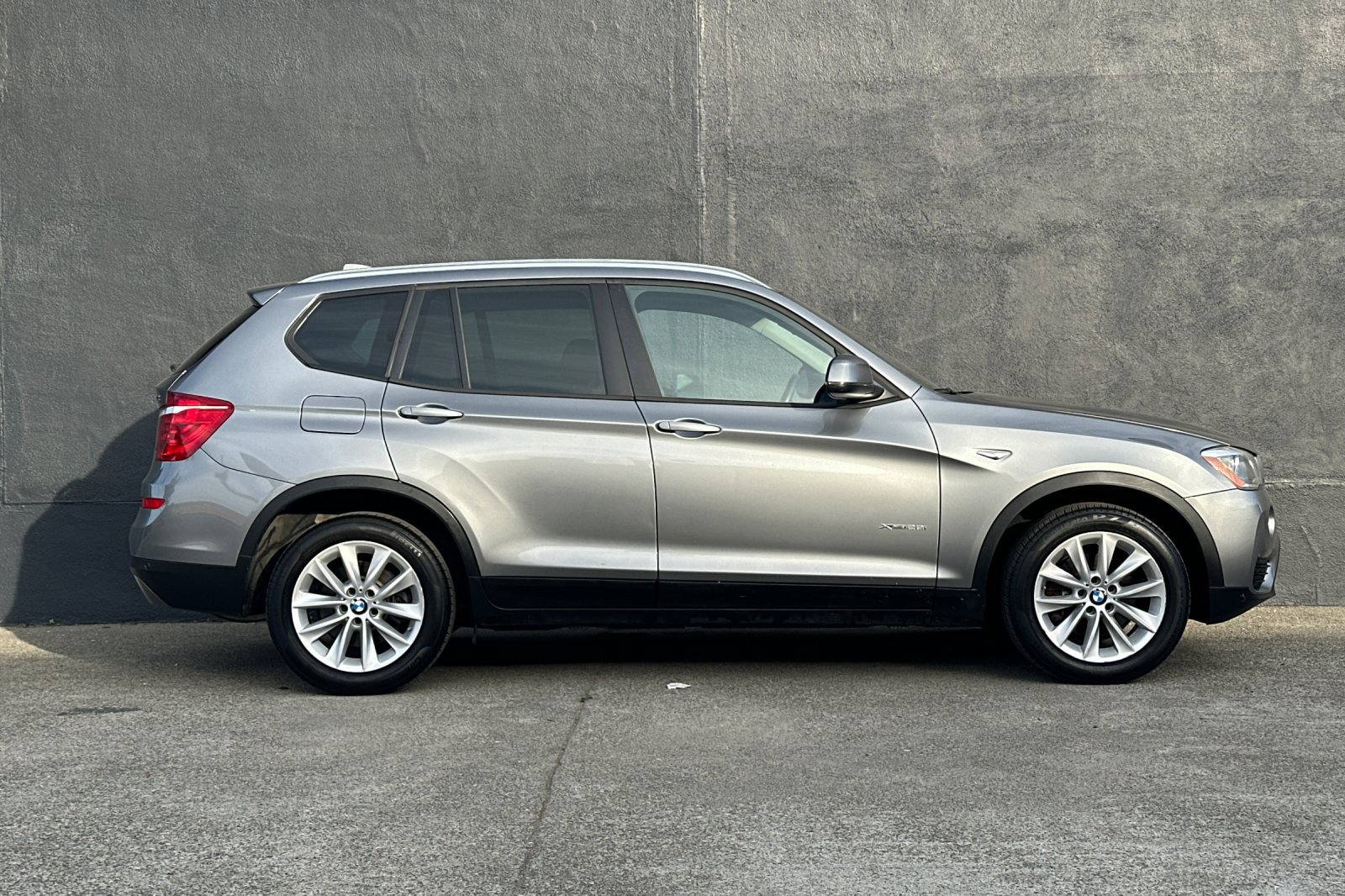 Used 2017 BMW X3 xDrive28i AWD/4WD image 8