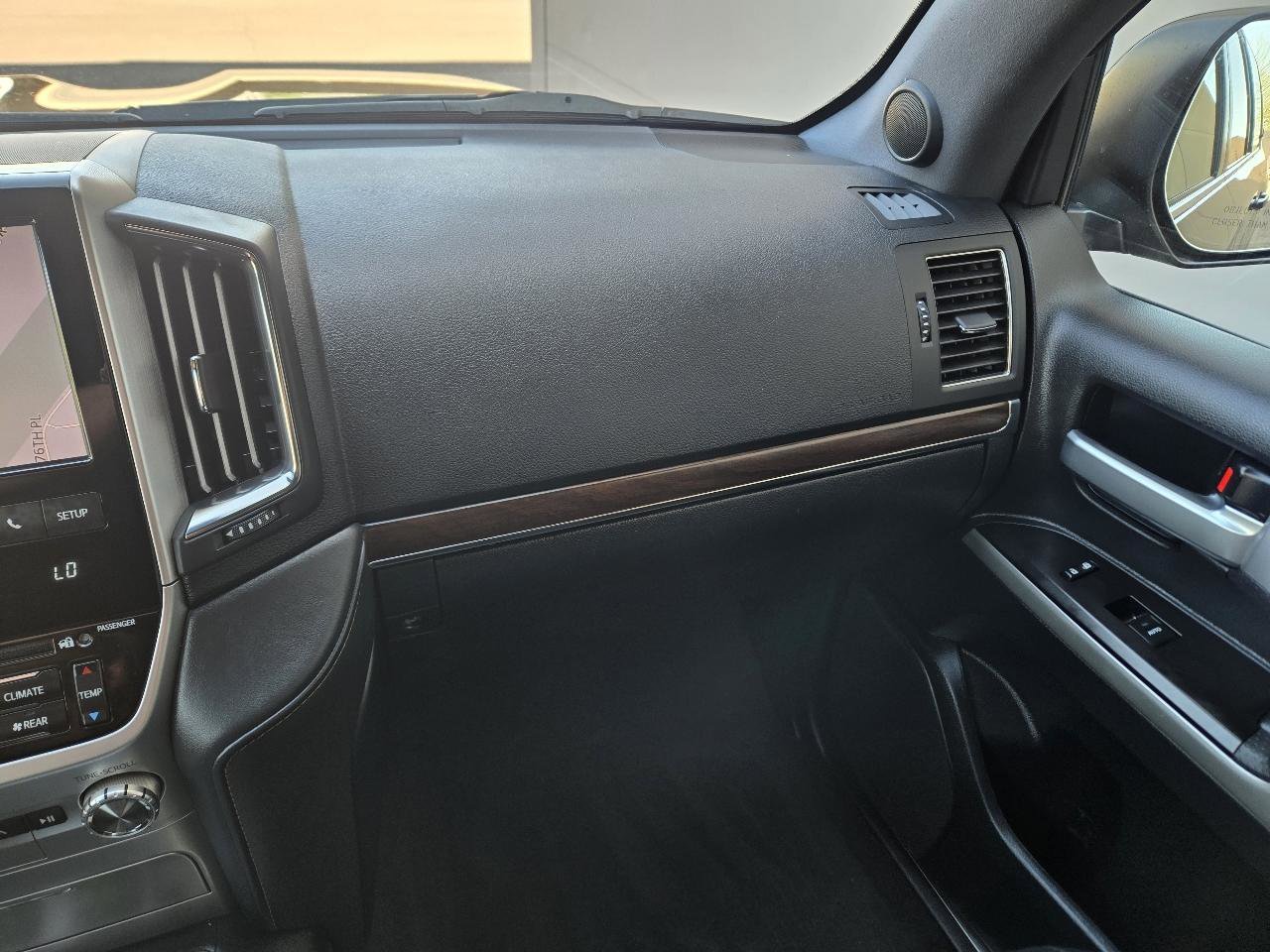 Used 2020 Toyota Land Cruiser Heritage Edition image 42