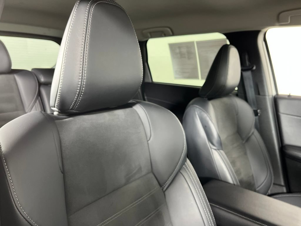 Used 2025 Mitsubishi Outlander SE AWD/4WD image 8