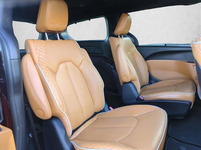 Used 2023 Chrysler Pacifica Pinnacle image 20