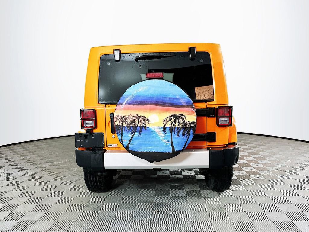 Used 2012 Jeep Wrangler Unlimited Sahara w/ Connectivity Group image 9