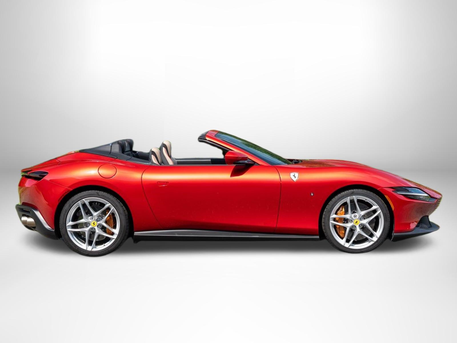 Used 2024 Ferrari Roma Spider RWD image 7