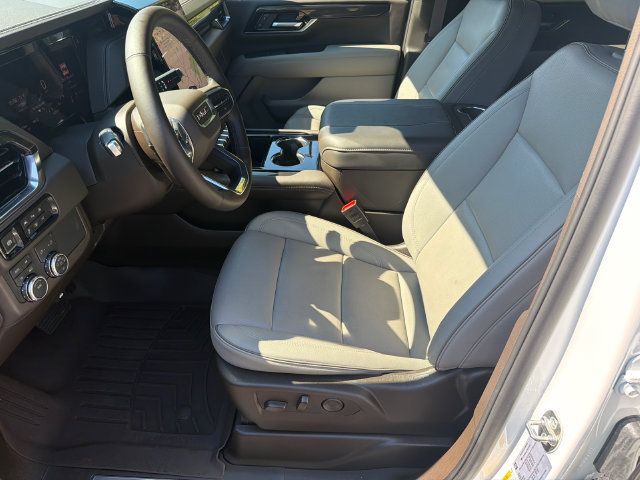 Used 2026 GMC Yukon XL Elevation AWD/4WD image 11