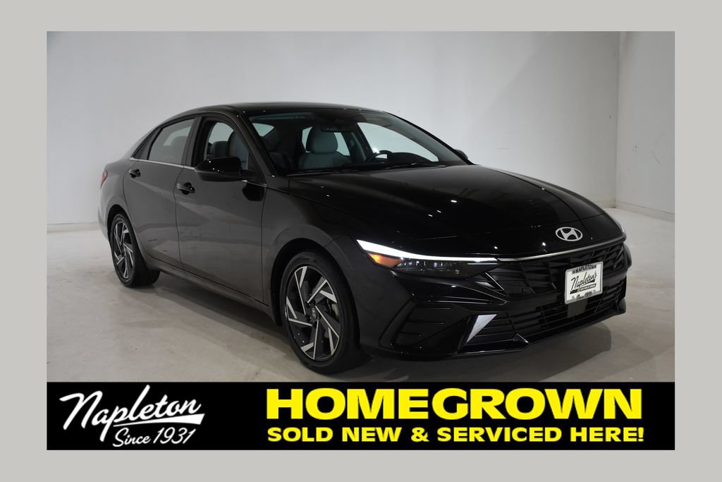 Used 2025 Hyundai Elantra Limited FWD image 1