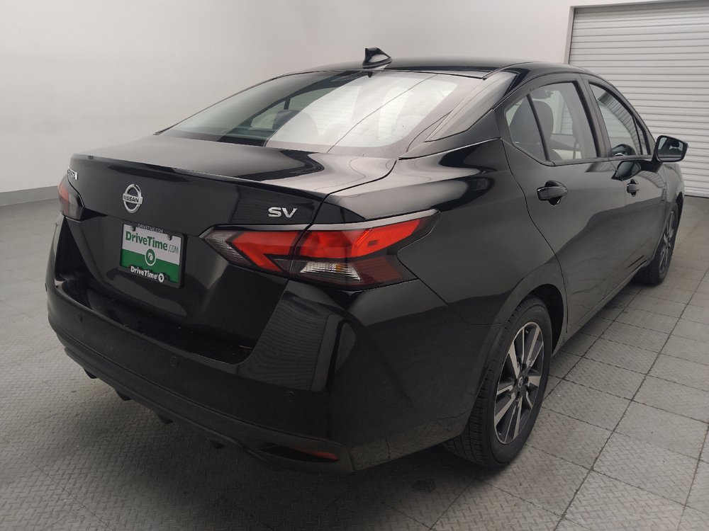 Used 2021 Nissan Versa SV FWD image 9