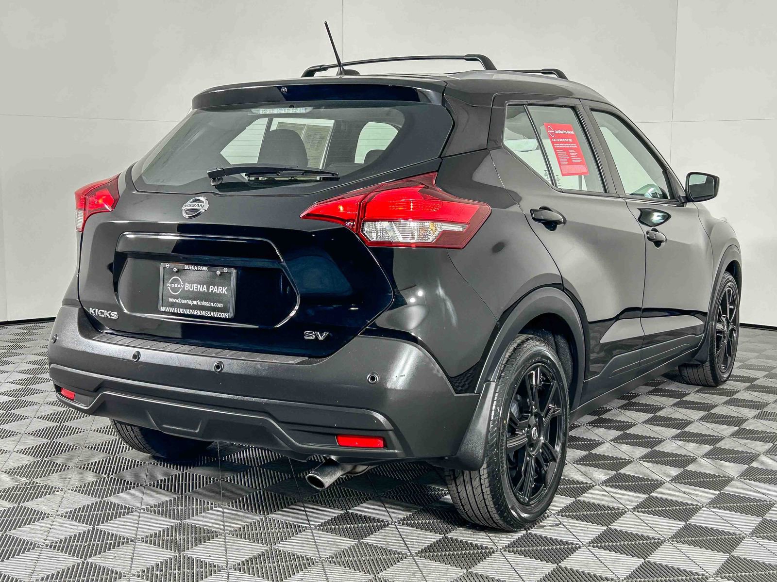 Certified 2020 Nissan Kicks SV w/ Exterior Package FWD image 8