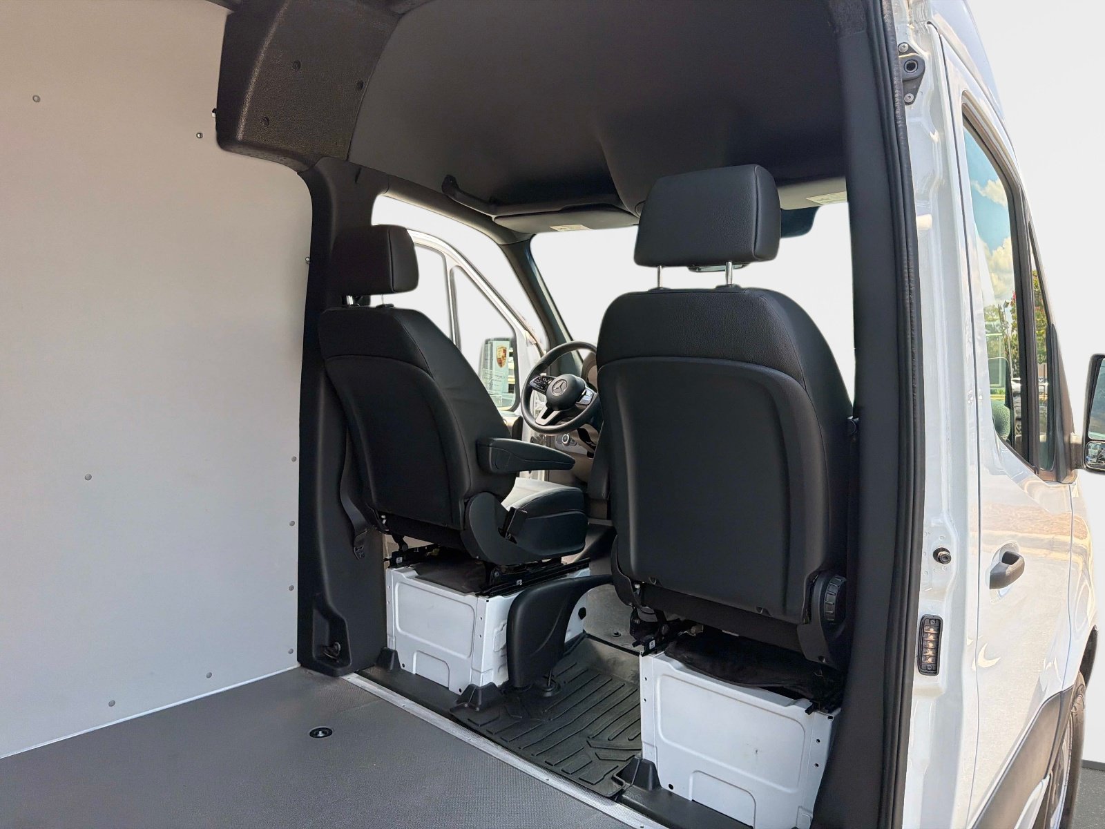 Certified 2023 Mercedes-Benz Sprinter 2500 image 14