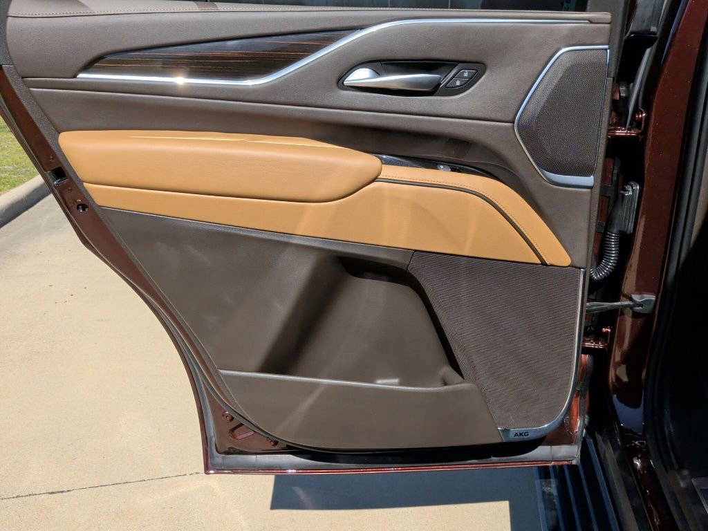 Used 2023 Cadillac Escalade Premium Luxury w/ LPO, Radiant Package image 37