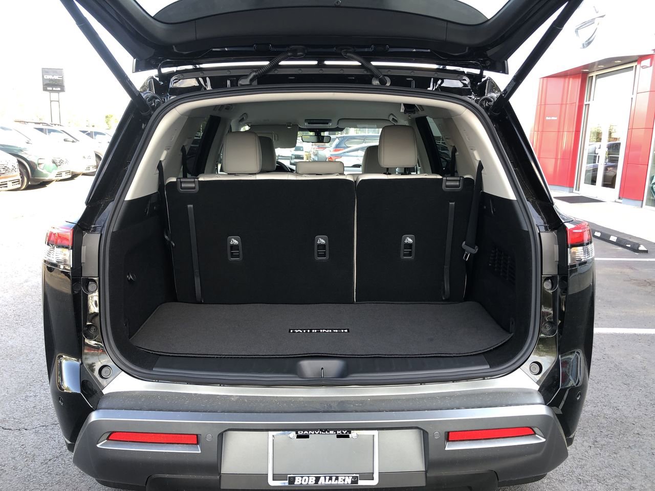New 2026 Nissan Pathfinder SL image 17