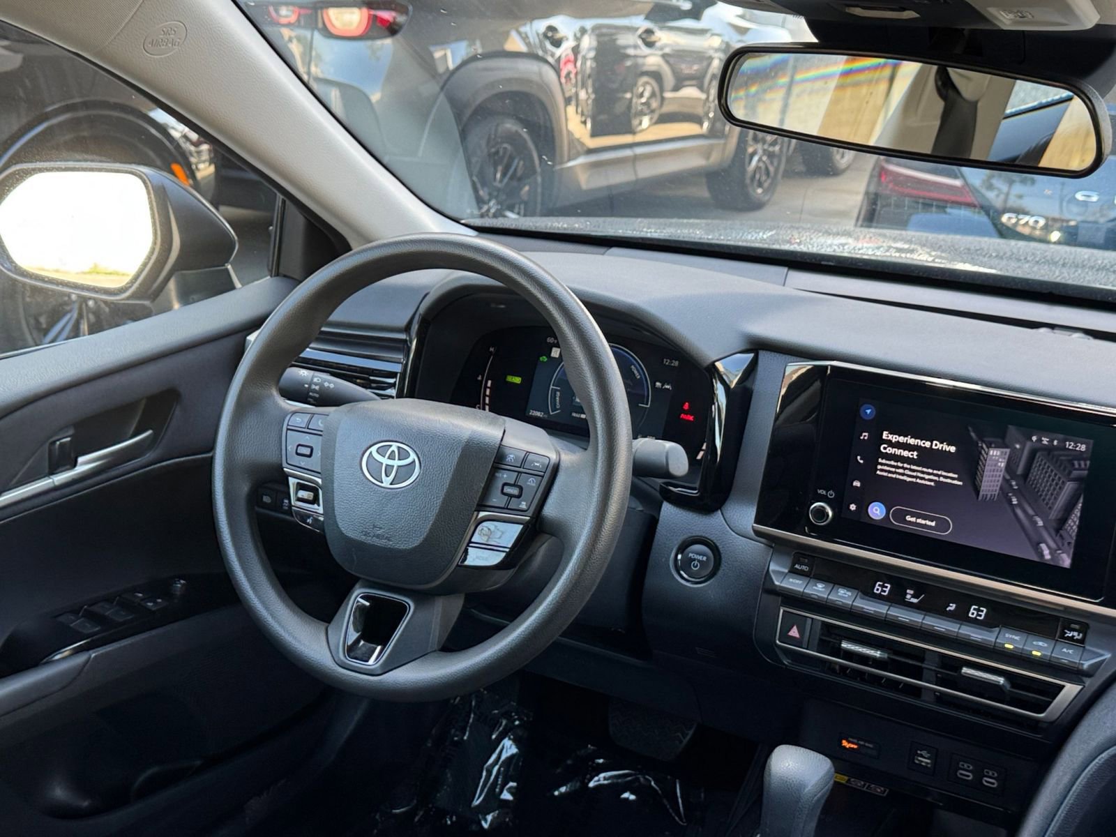 Used 2025 Toyota Camry LE image 33