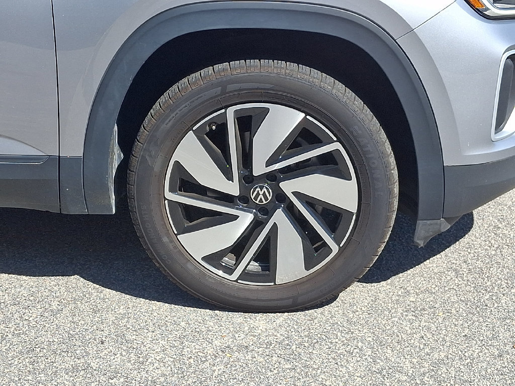 Used 2025 Volkswagen Atlas SE AWD/4WD image 8