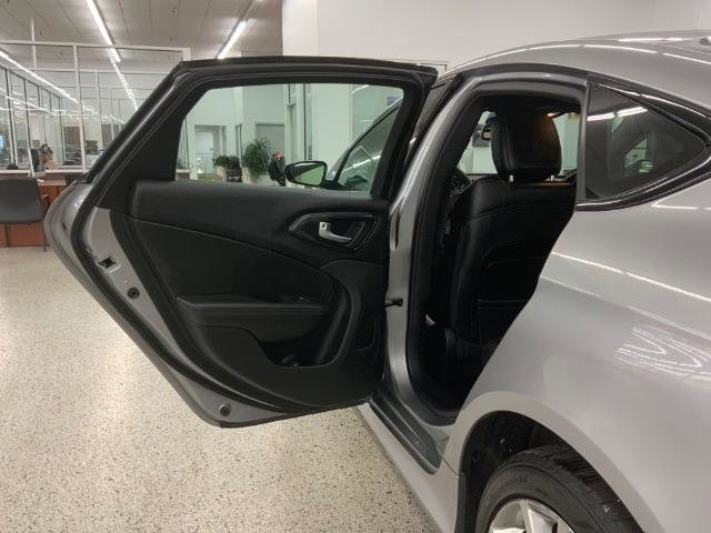 Used 2016 Chrysler 200 S image 27